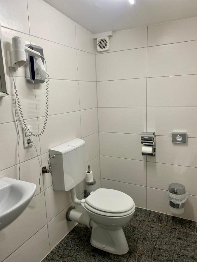Hotel Moji Koeln Sieversstrasse Kültér fotó