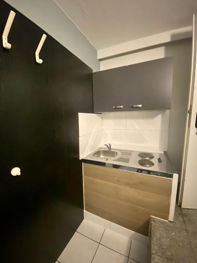 Hotel Moji Koeln Sieversstrasse Kültér fotó
