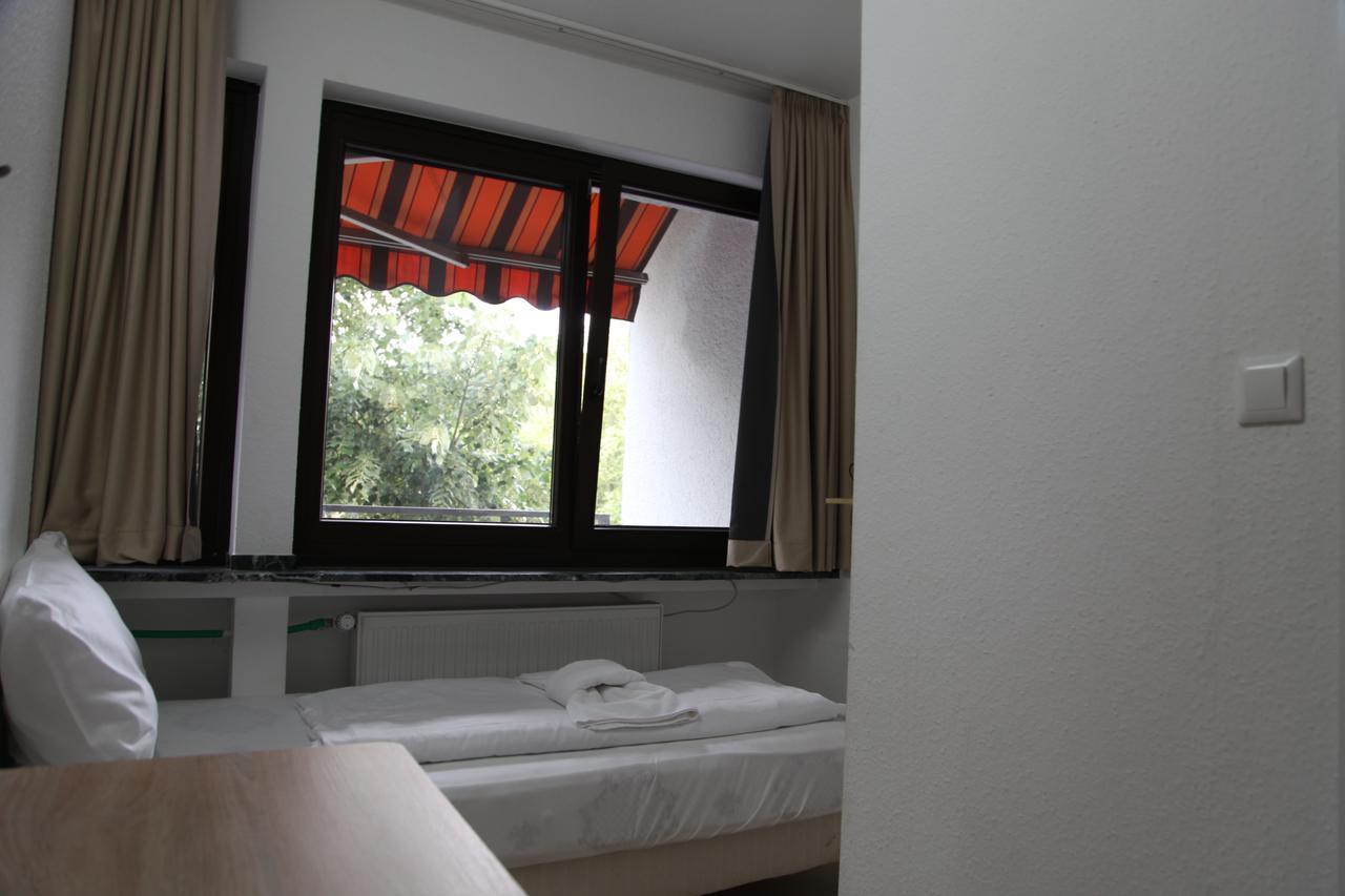 Hotel Moji Koeln Sieversstrasse Kültér fotó
