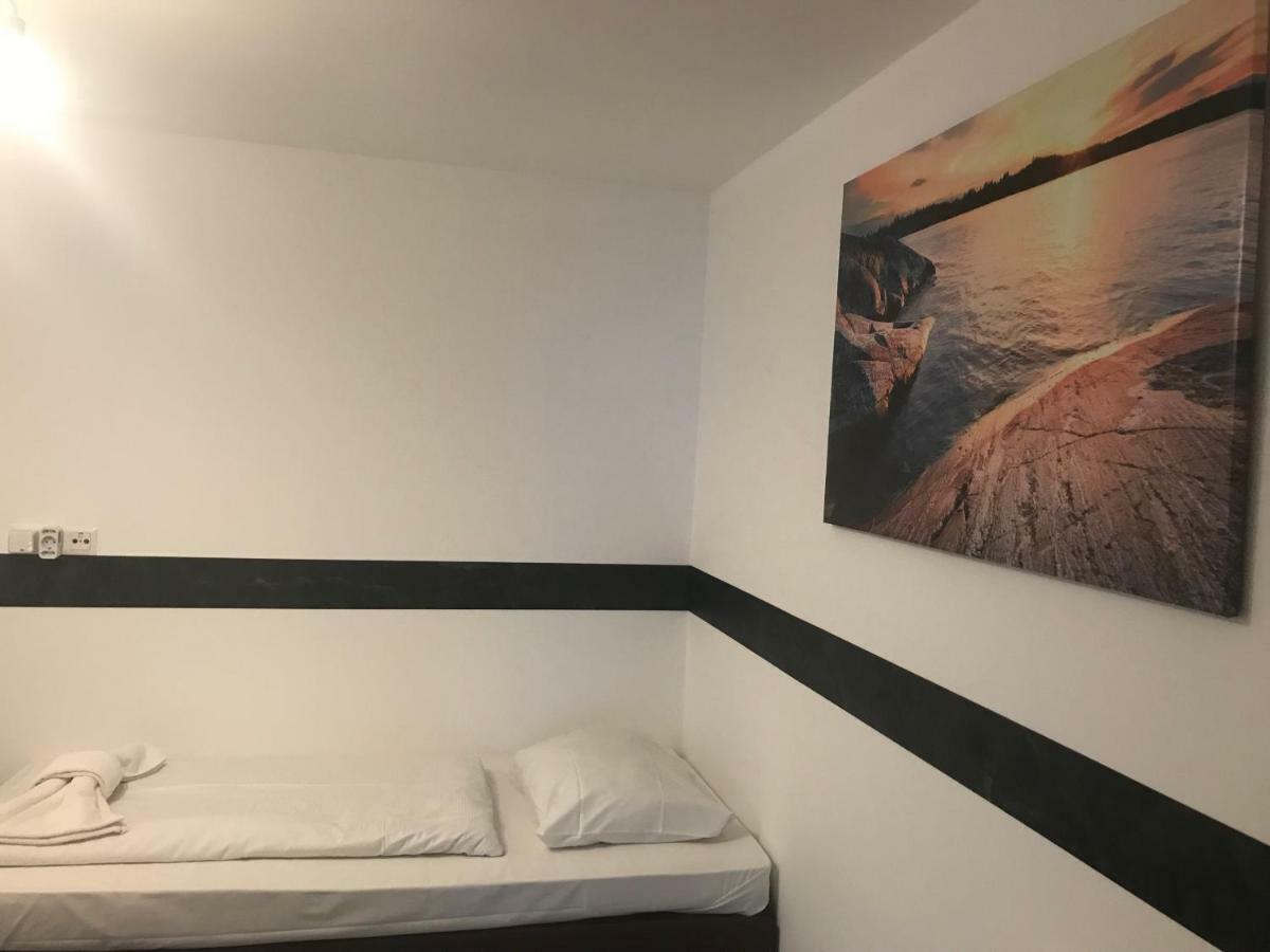 Hotel Moji Koeln Sieversstrasse Kültér fotó